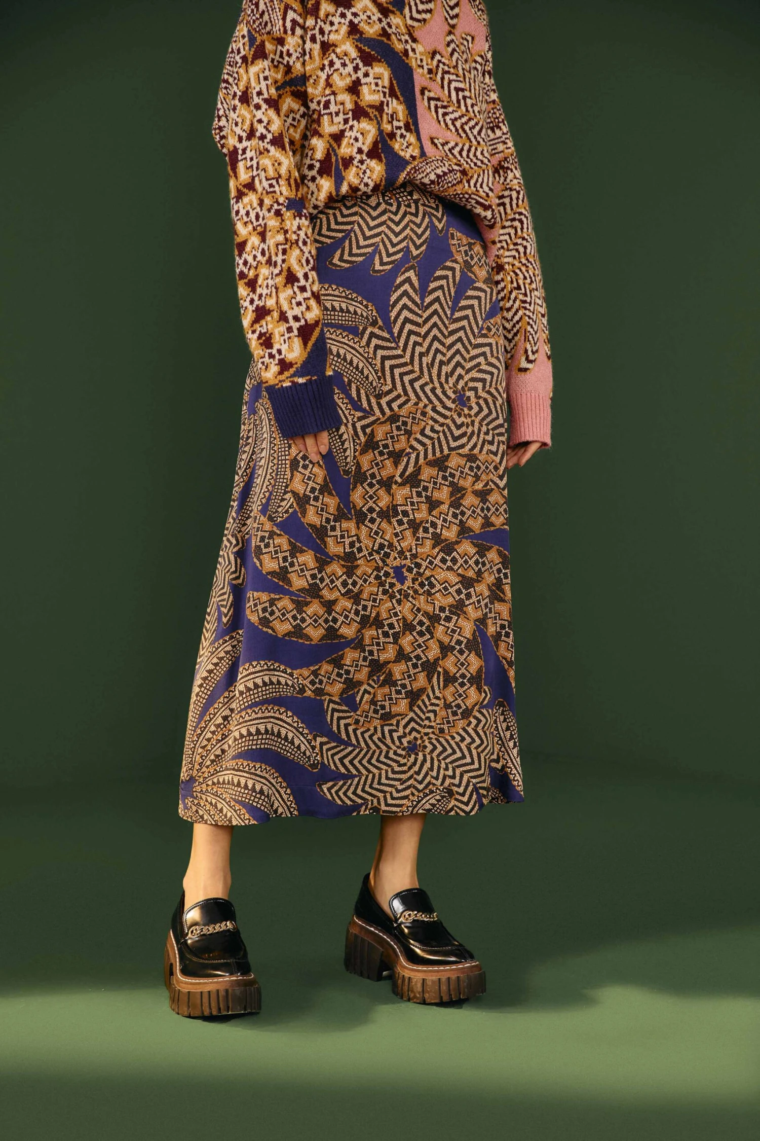 Farm Rio Navy Yawanawa Vanahu Lenzing™ Ecovero™ Viscose Midi Skirt 4 Farm Rio Navy Yawanawa Vanahu Lenzing™ Ecovero™ Viscose Midi Skirt - Image 2