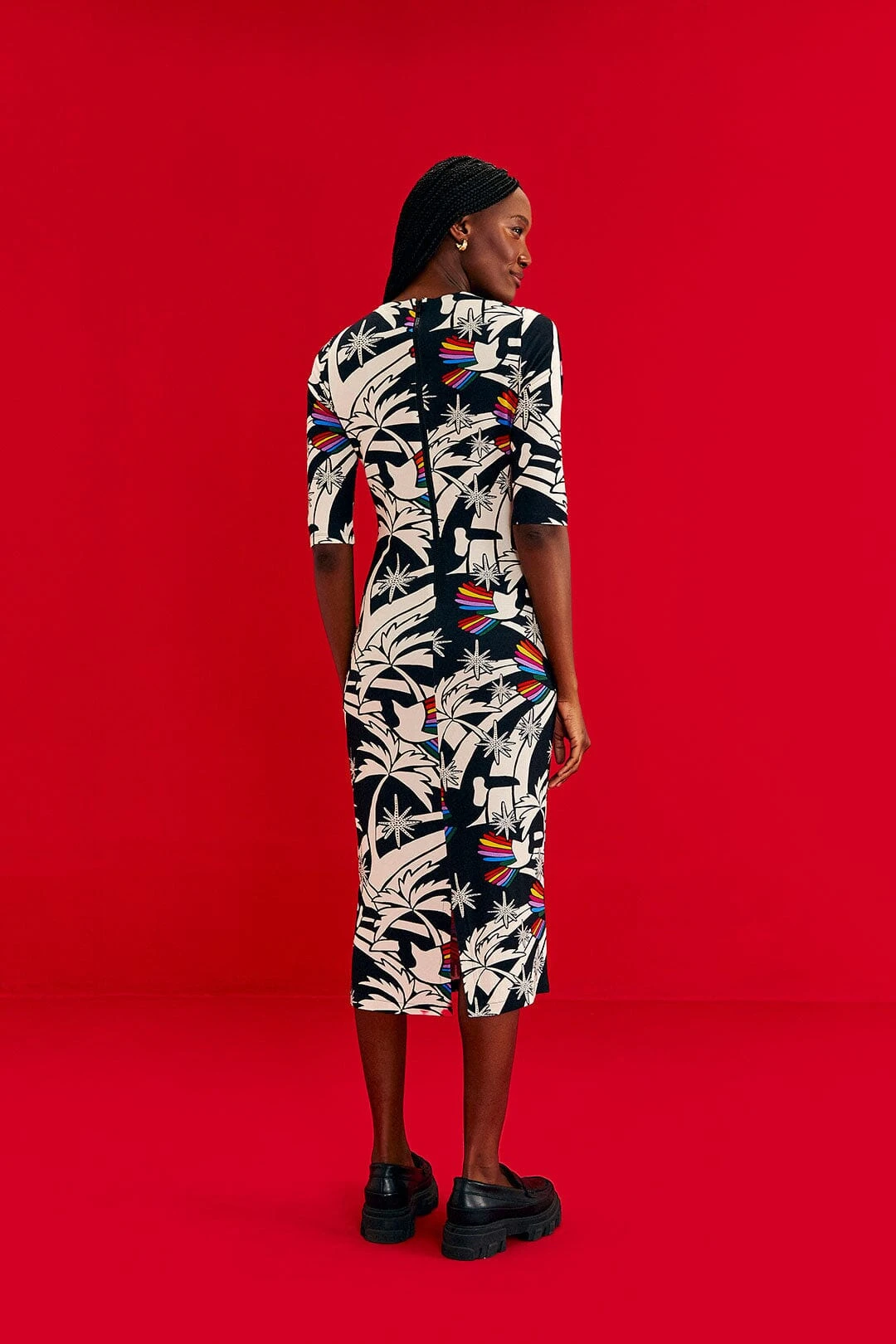 Farm Rio Toucans Wave Lenzing™ Ecovero™ Viscose Midi Dress 4 Farm Rio Toucans Wave Lenzing™ Ecovero™ Viscose Midi Dress - Image 2