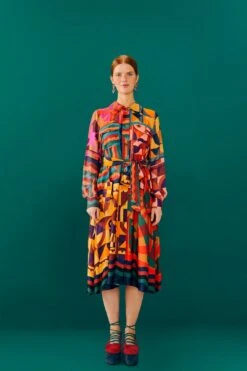 Farm Rio Graphic Scarves Shirtdress 12 Farm Rio Graphic Scarves Shirtdress -Farm Rio Store 303921 02