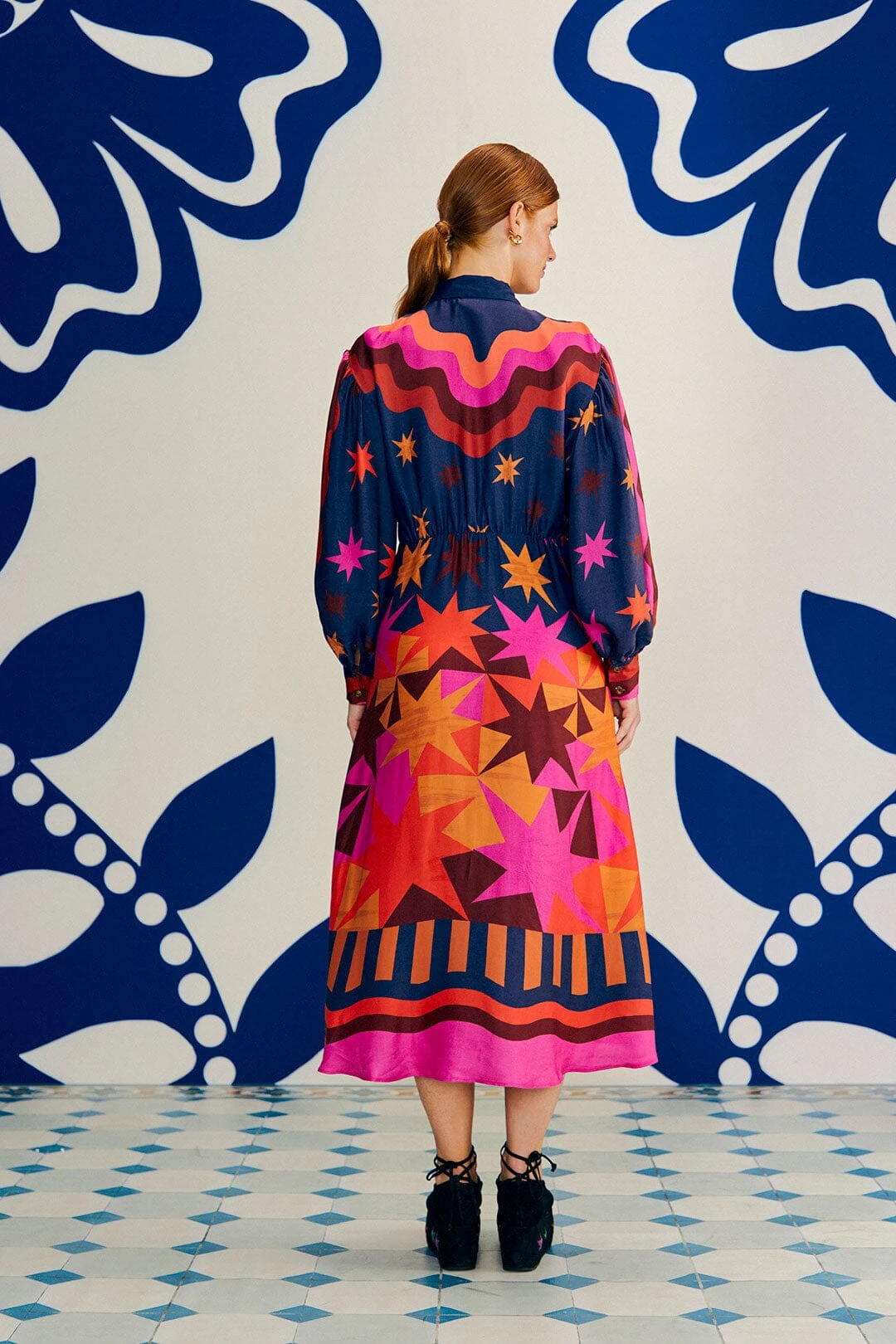 Farm Rio Graphic Scarves Lenzing™ Ecovero™ Viscose Midi Dress 4 Farm Rio Graphic Scarves Lenzing™ Ecovero™ Viscose Midi Dress - Image 2