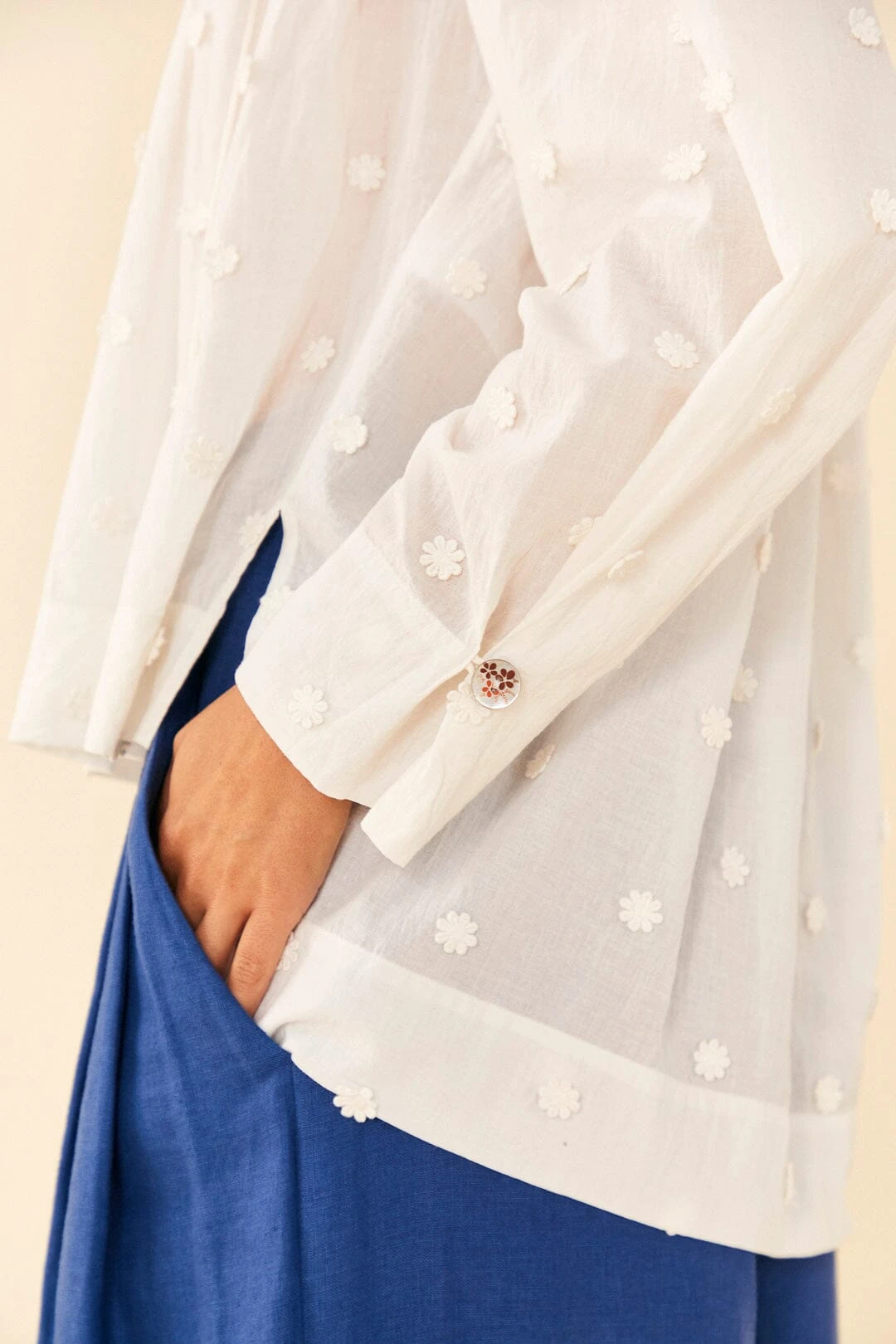 Farm Rio Off-White 3D Flowers Blouse 5 Farm Rio Off-White 3D Flowers Blouse - Image 3