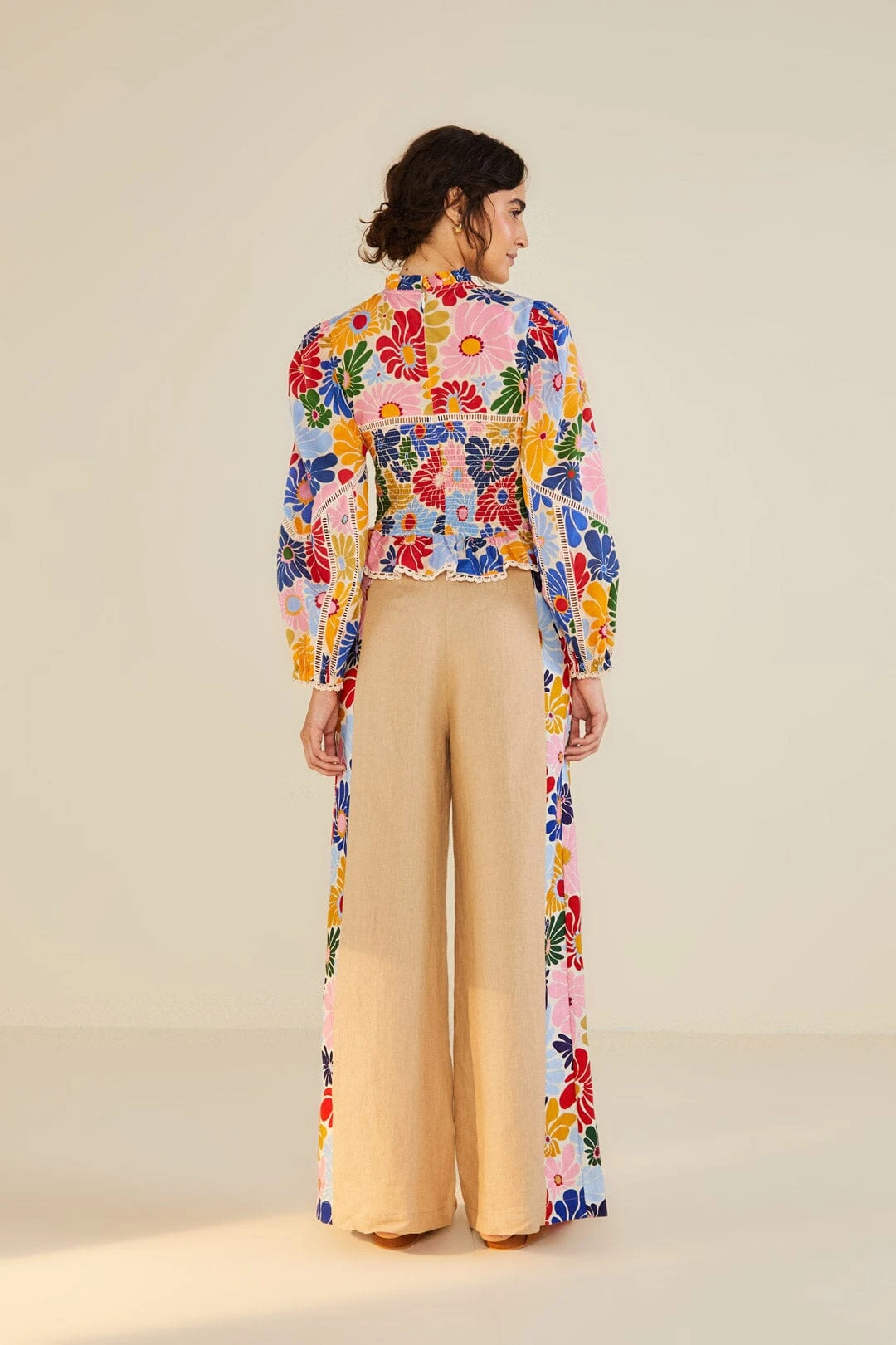 Farm Rio Sand Sunny Daisies Blouse 4 Farm Rio Sand Sunny Daisies Blouse - Image 2