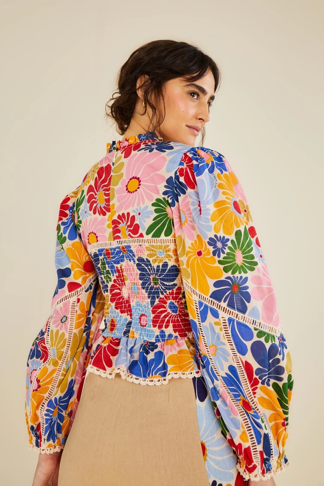 Farm Rio Sand Sunny Daisies Blouse 7 Farm Rio Sand Sunny Daisies Blouse - Image 5