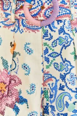 Farm Rio Off-White Romantic Bandanas Shorts 11 Farm Rio Off-White Romantic Bandanas Shorts -Farm Rio Store 309222 05