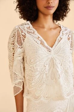 Farm Rio Off-White Butterfly Guipure Blouse 9 Farm Rio Off-White Butterfly Guipure Blouse -Farm Rio Store 309242 03