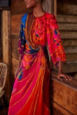 Farm Rio Vintage Wave Circle Cut-Out Midi Dress 11 Farm Rio Vintage Wave Circle Cut-Out Midi Dress -Farm Rio Store 312373 03