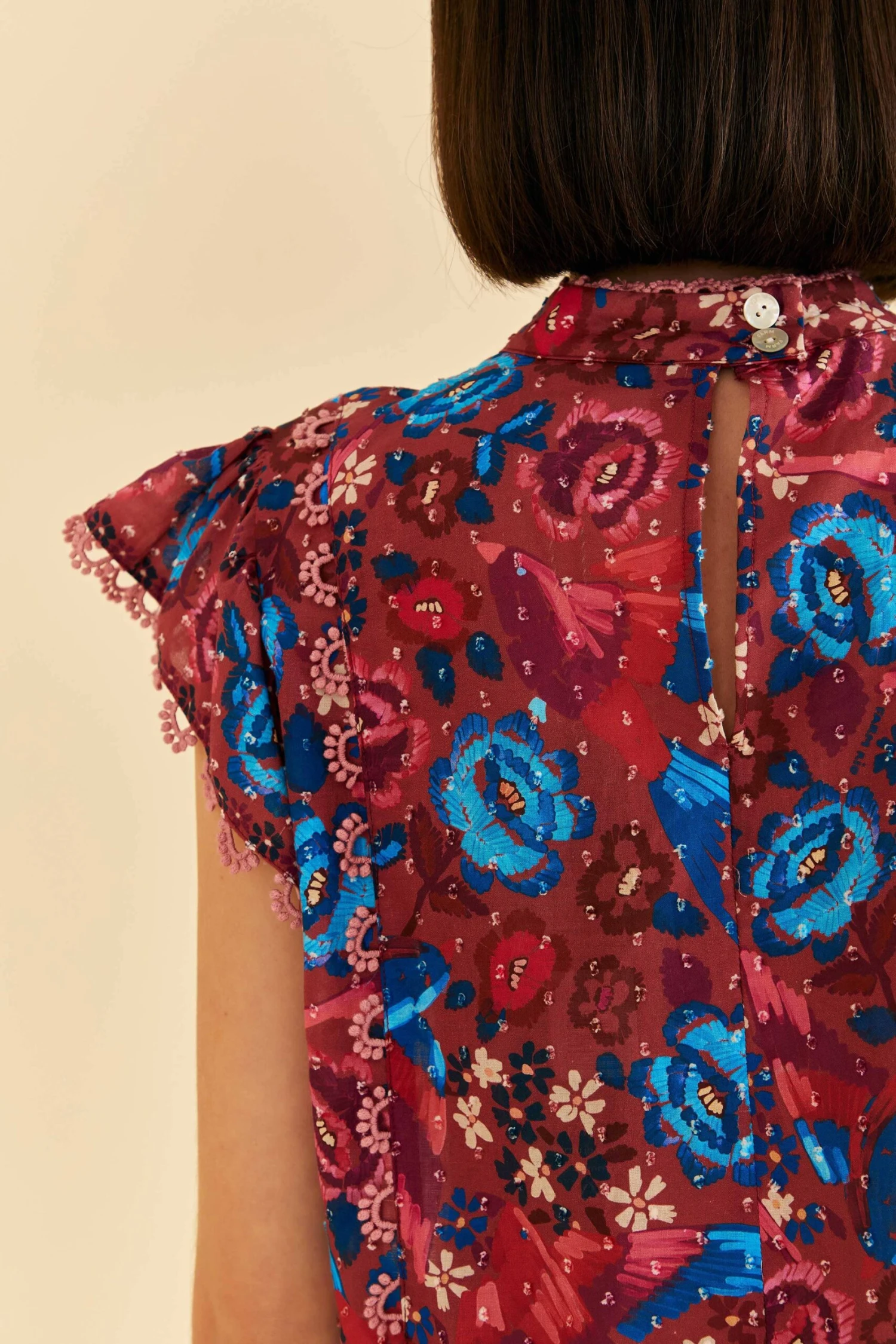 Farm Rio Blush Floral Birds Sleeveless Blouse 6 Farm Rio Blush Floral Birds Sleeveless Blouse - Image 4